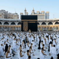 الوصول وأداء مناسك العمرة
