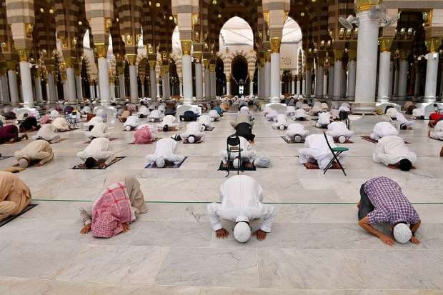 صلاة الفجر والمغادرة